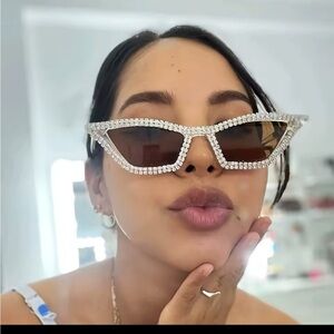 Elegant Crystal-Embellished Sunglasses